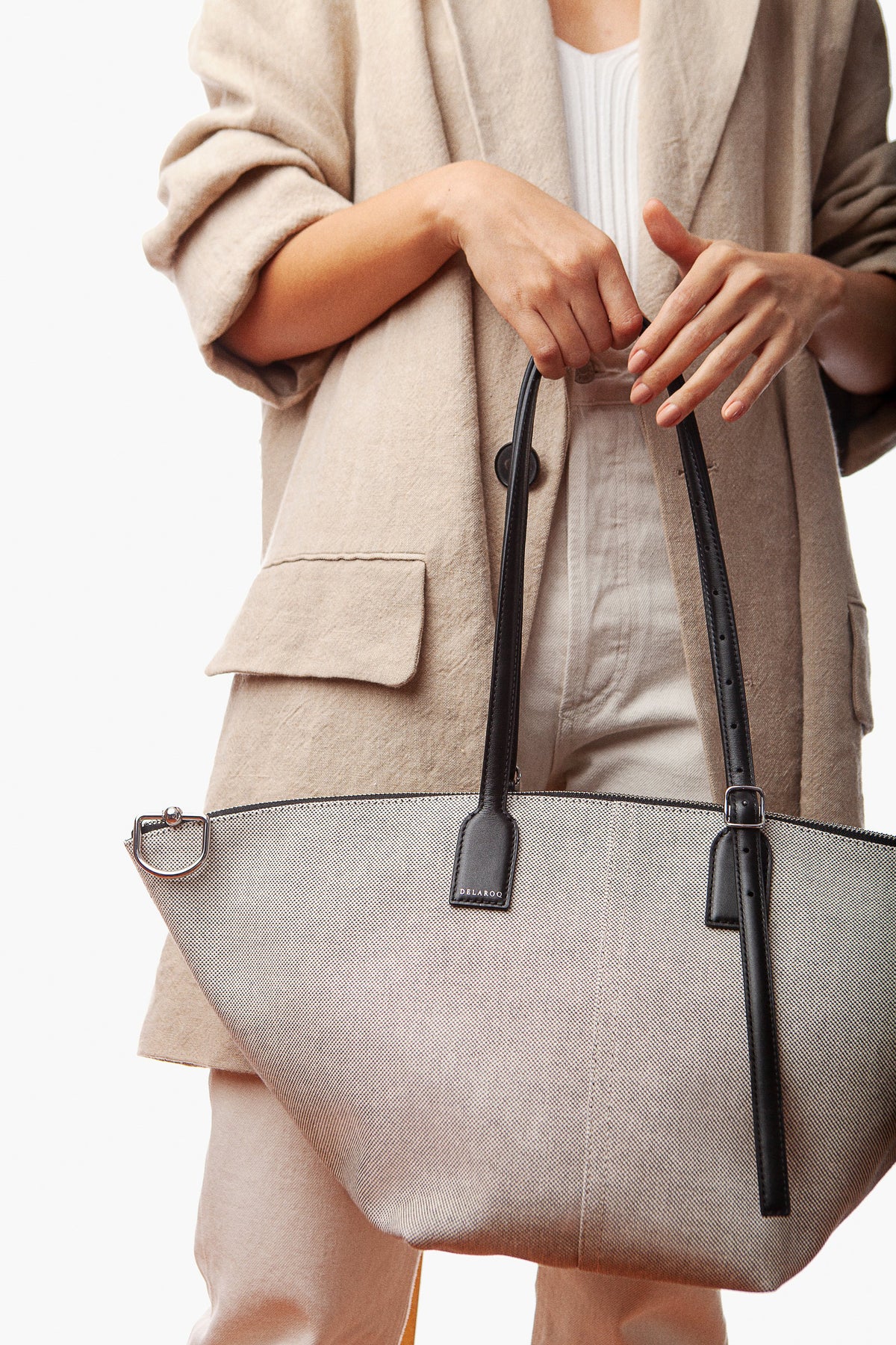 Concierge Tote: Medium Classic in Cotton Canvas